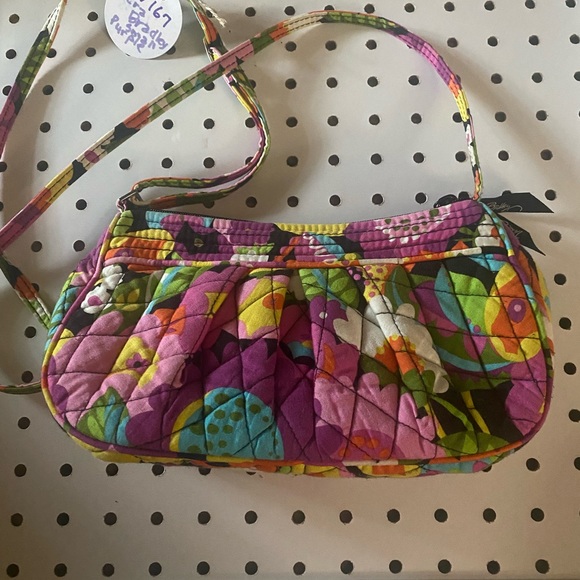 Vera Bradley Handbags - Vera Bradley Crossbody excellent condition. Preowned.